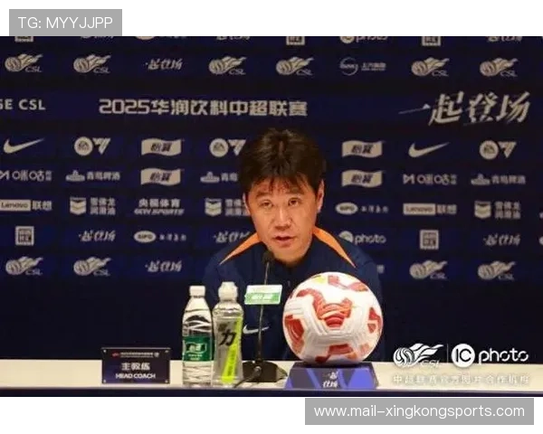 青岛海牛‖李霄鹏好样的，距离保级还差一小步，青岛海牛青训教练